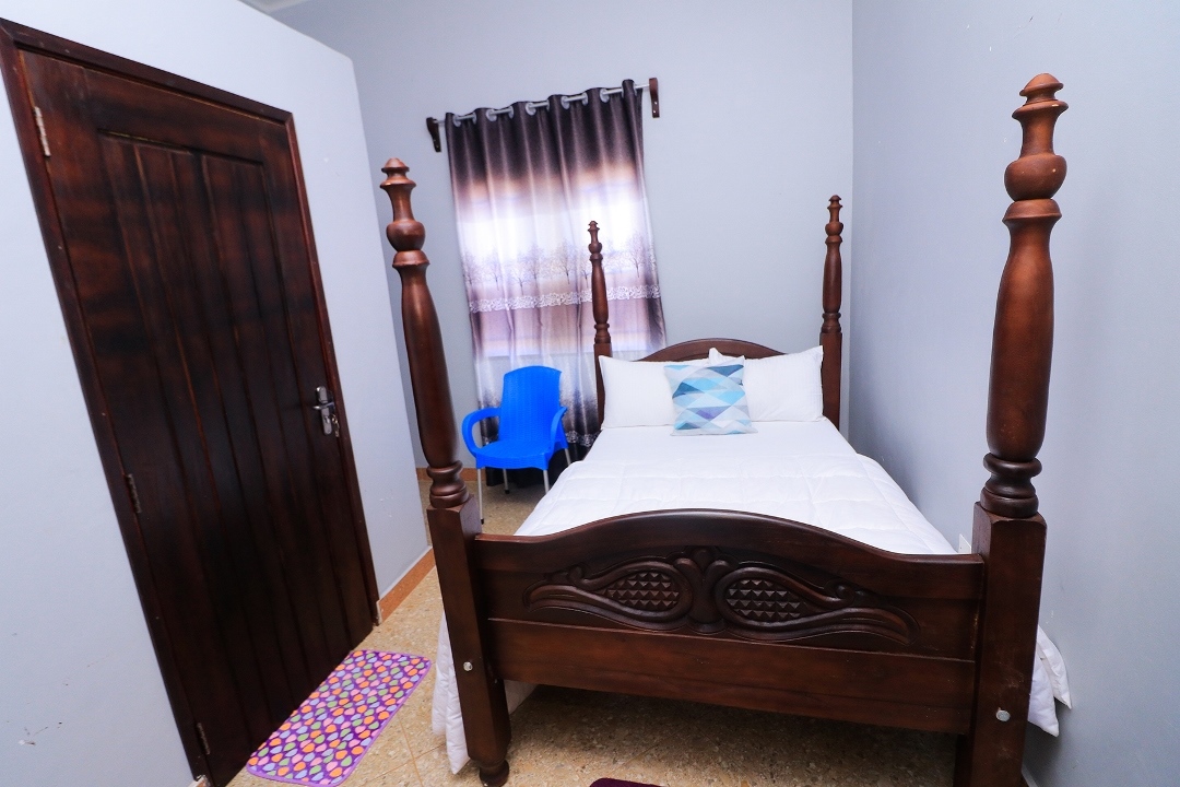 Standard Single Bedroom Photo Jinja Grand Hotel - Hotels | Uganda Eastern Region