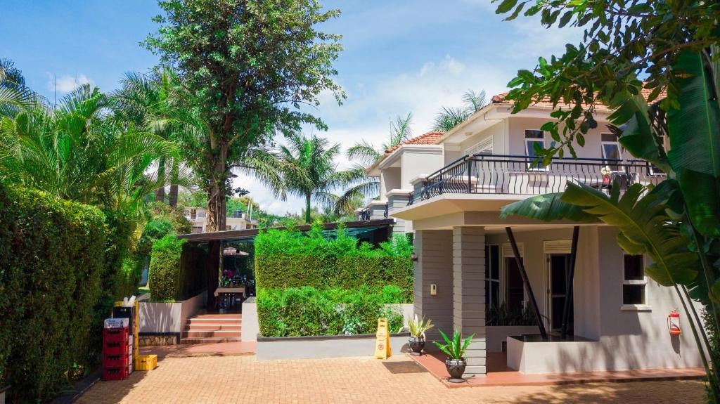 Property Exterior Photo The Mansion Hotel Jinja Uganda Eastern Region