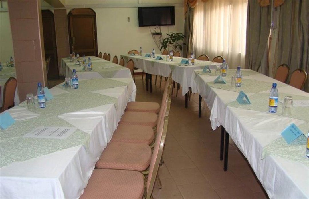 Conference Hall Photo Holiday Express Hotel Kampala, Uganda Central Region 2