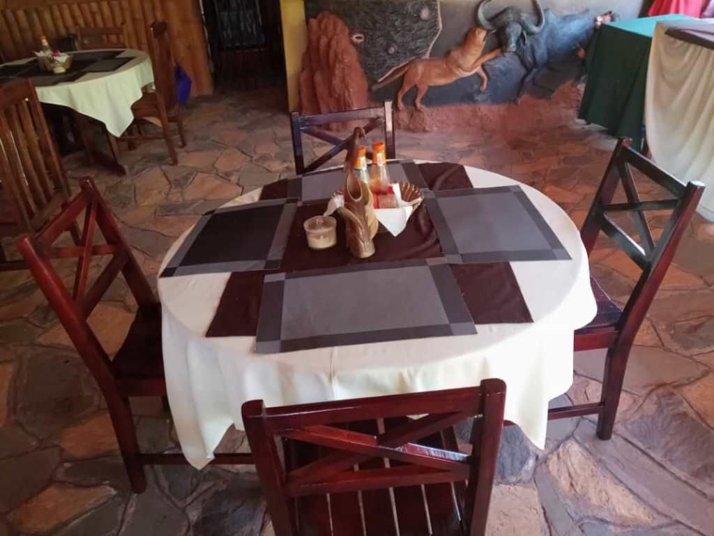 Table setup Photo Chel and Vade Cottages, Jinja Uganda Eastern Region