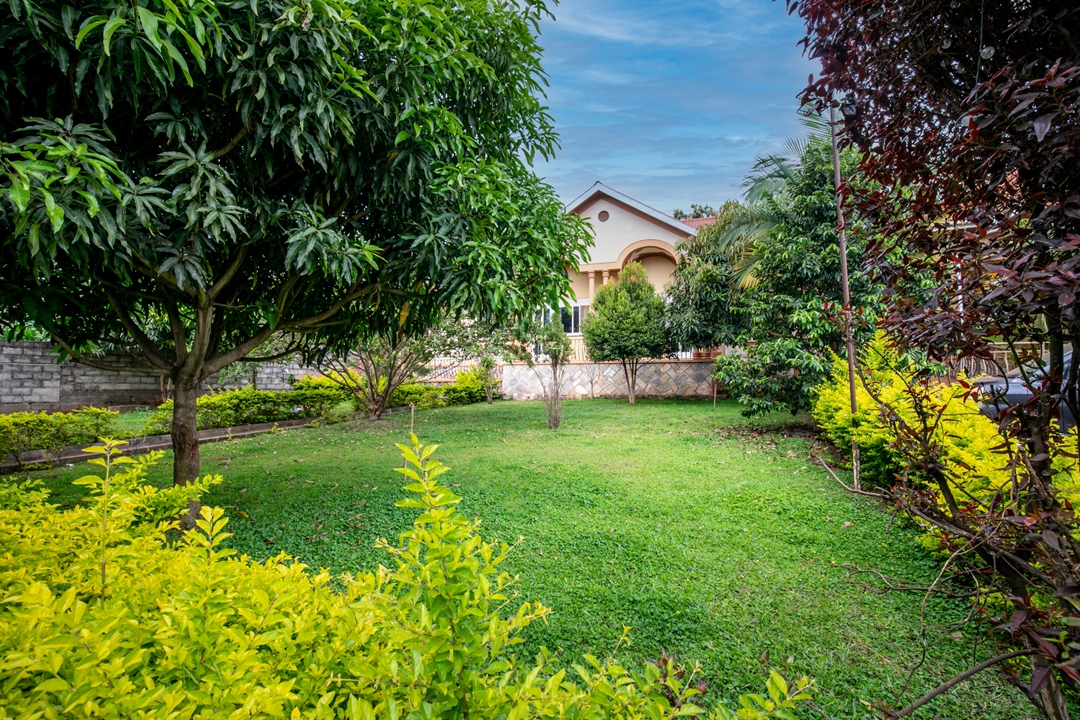 Gardens Photo Airport Side Hotel Entebbe, Uganda Central Region