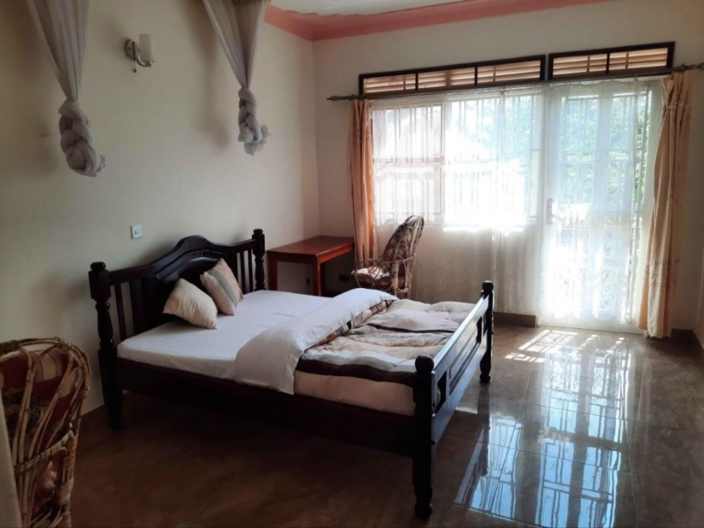 Executive suite Bedroom Photo Airport Side Hotel Entebbe, Uganda Central Region