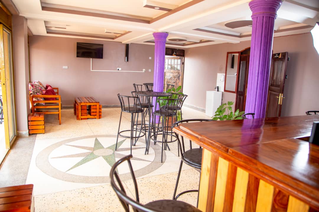 Bar sitting area Photo Golden Quest Hotel Entebbe, Uganda Central Region