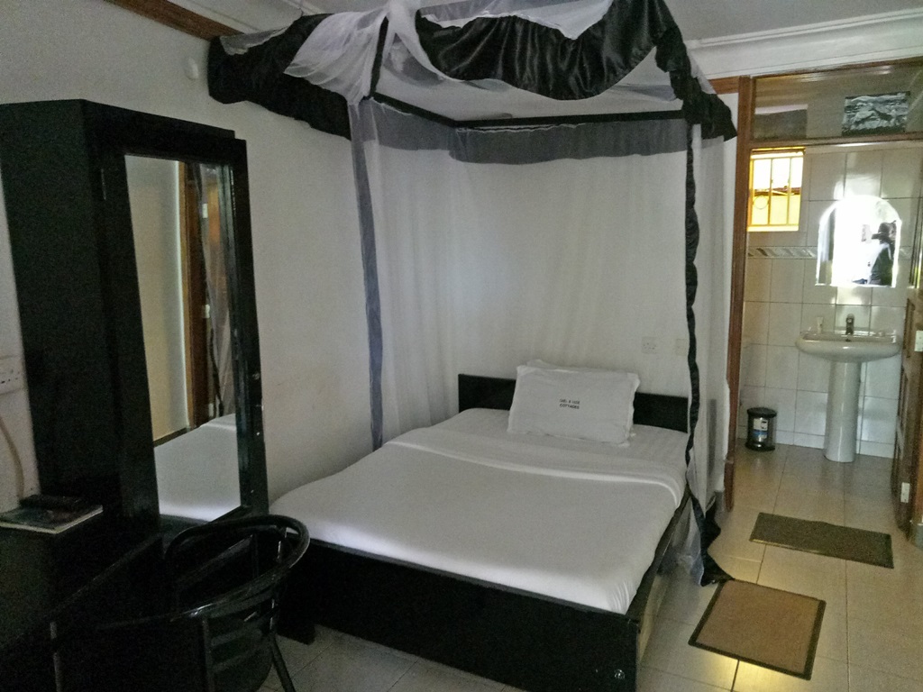 Business Bedroom Photo Chel and Vade Cottages, Jinja Uganda Eastern Region