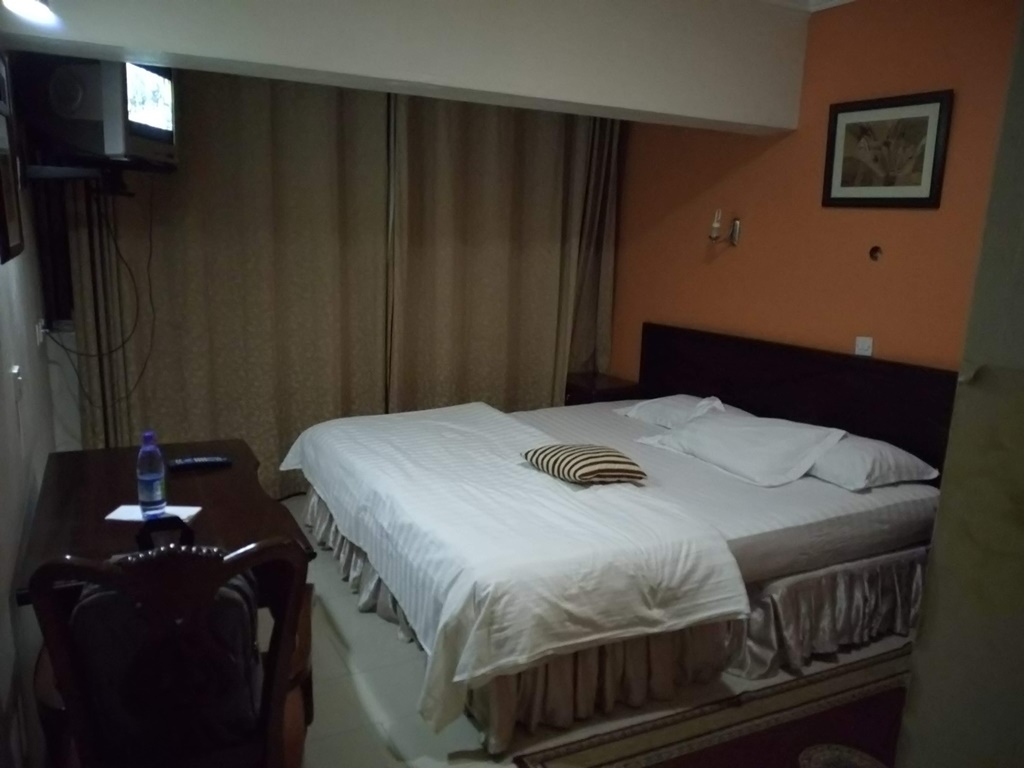 Executive Bedroom Photo Holiday Express Hotel Kampala, Uganda Central Region