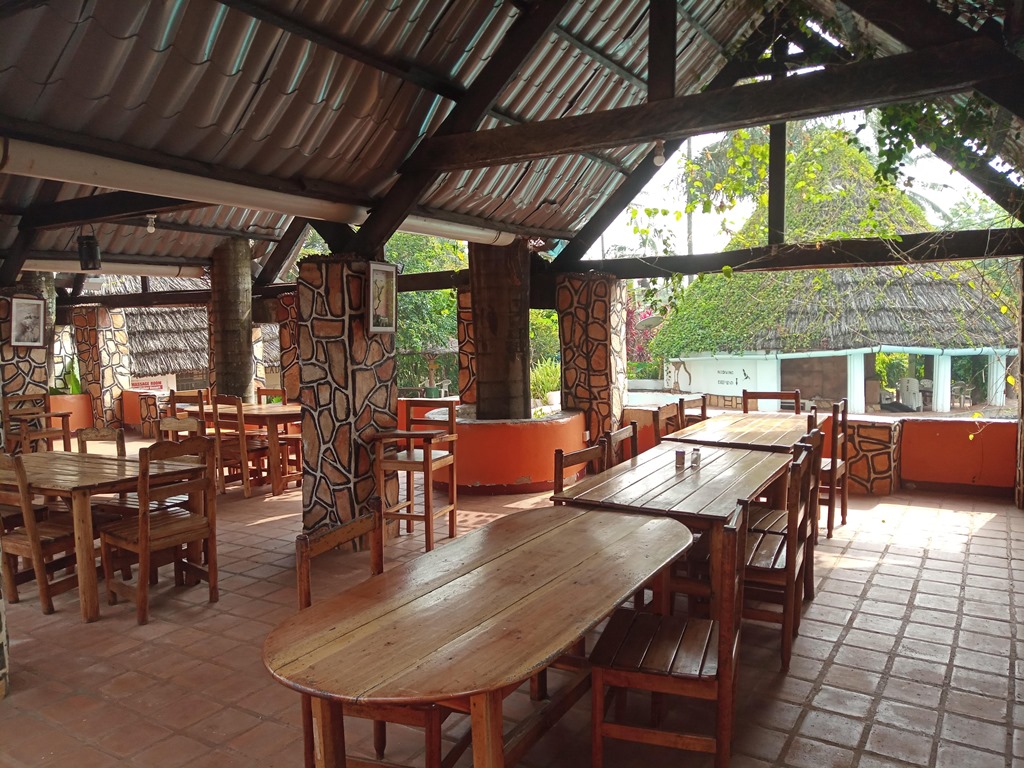 Restaurant Photo Kingfisher Safaris Resort Hotel - Hotels | Jinja, Uganda Eastern Region 1