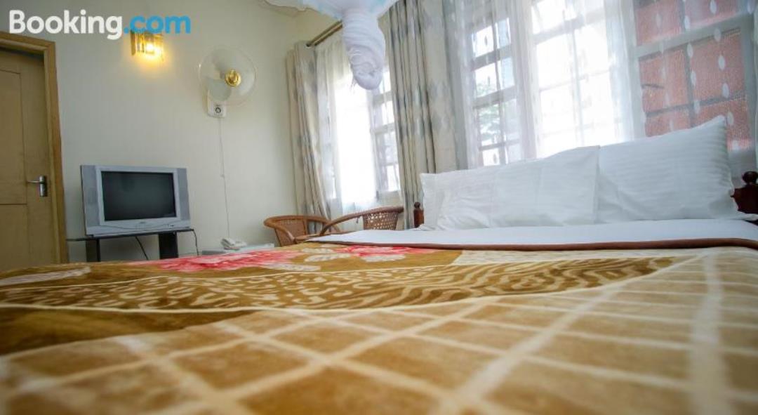 Standard Double Bedroom Photo Jinja Safari Hotel, Uganda Eastern Region 1