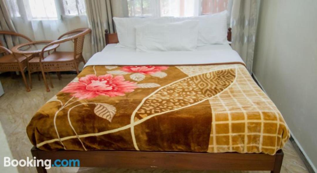 Standard Double Bedroom Photo Jinja Safari Hotel, Uganda Eastern Region