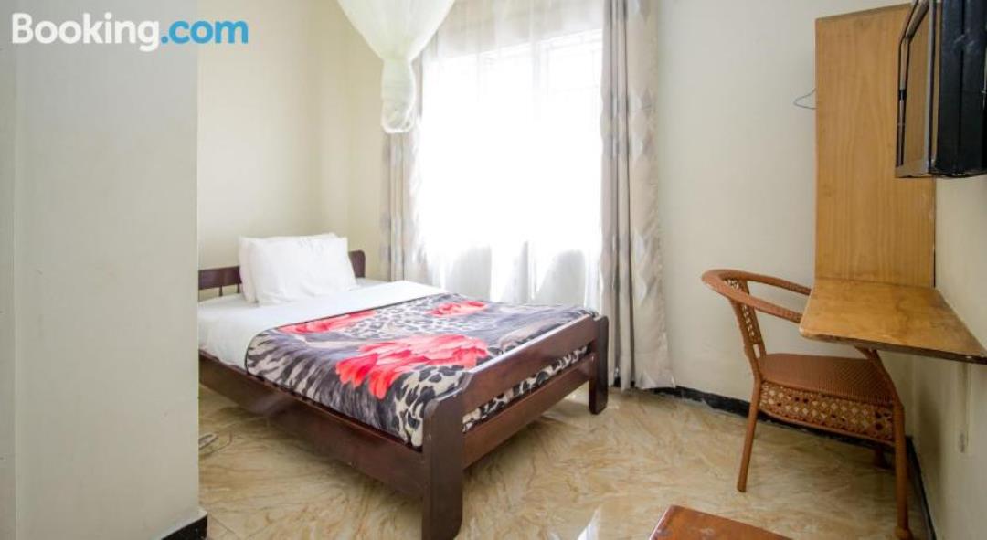 Single Bedroom Photo Jinja Safari Hotel, Uganda Eastern Region