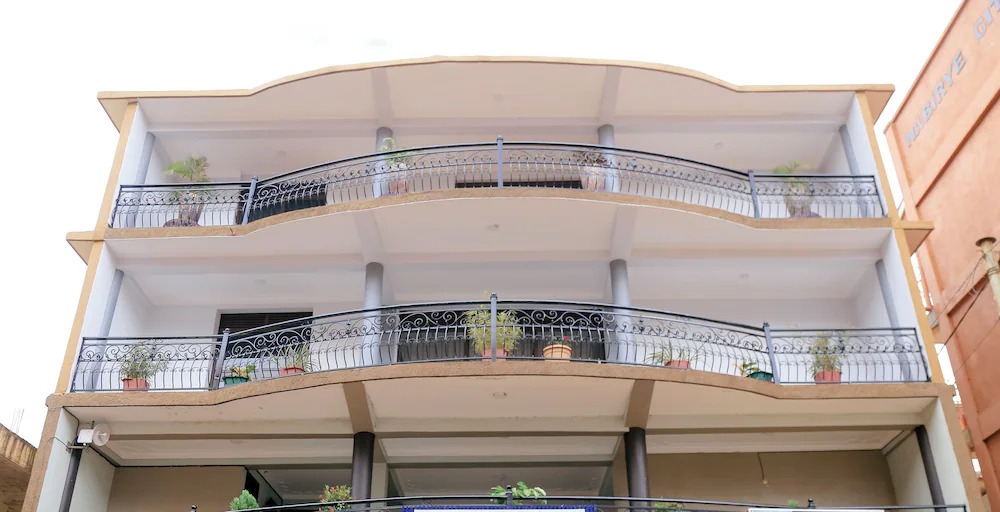 Property Exterior Photo Scindia Suites Hotel Jinja Eastern Region
