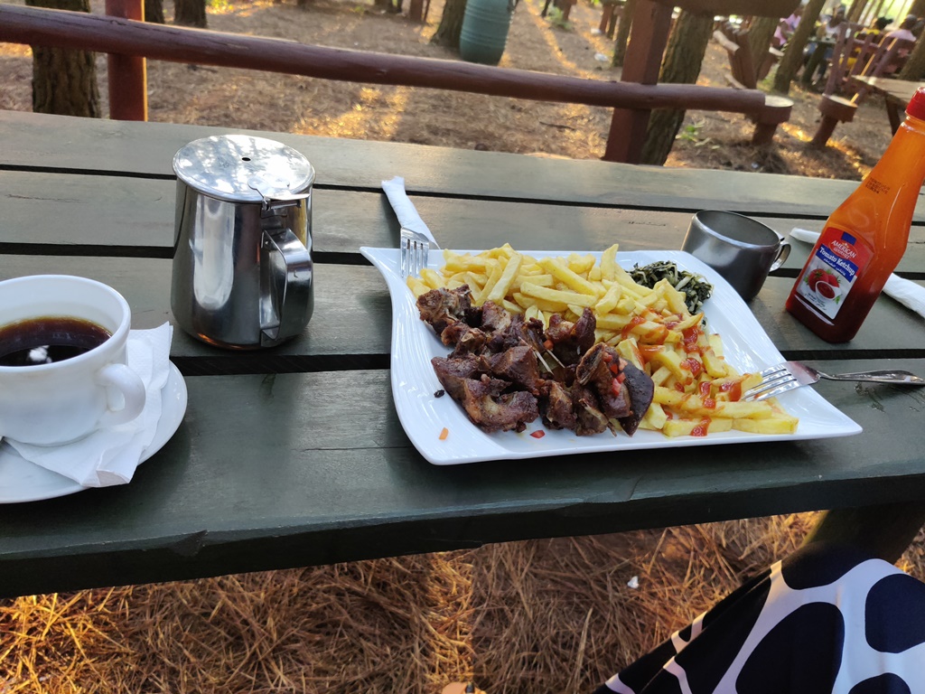 Food Photo Nyungu Yamawe Forest Park Kampala - Uganda Central Region