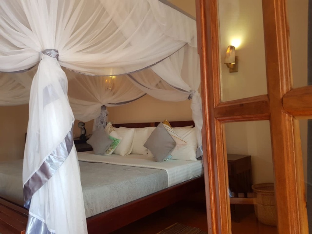 Standard Bedroom Photo African Roots Guesthouse Entebbe, Uganda Central Region
