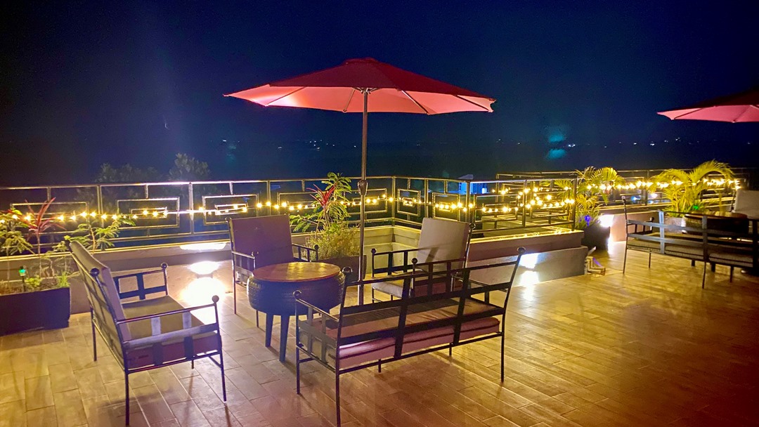 Terrace Restaurant Photo Nimaro Courts Hotel Entebbe, Uganda Central Region 1