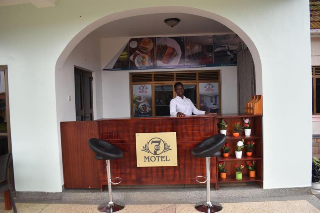 Bar Photo 7 Days Motel Entebbe Central Region 1