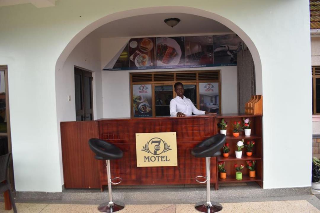 Bar Photo 7 Days Hotel Entebbe, Uganda Central Region