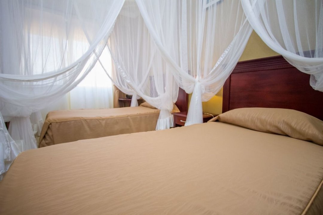 Standard Twin Bedroom Photo Sapphire Hotel Entebbe, Uganda Central Region