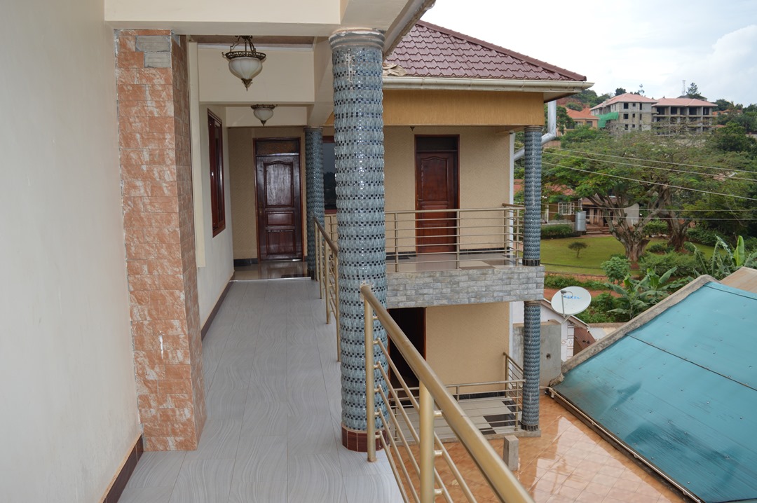 Room Balcony Photo Chocolate Luxury Hotel Kampala - Uganda Central Region