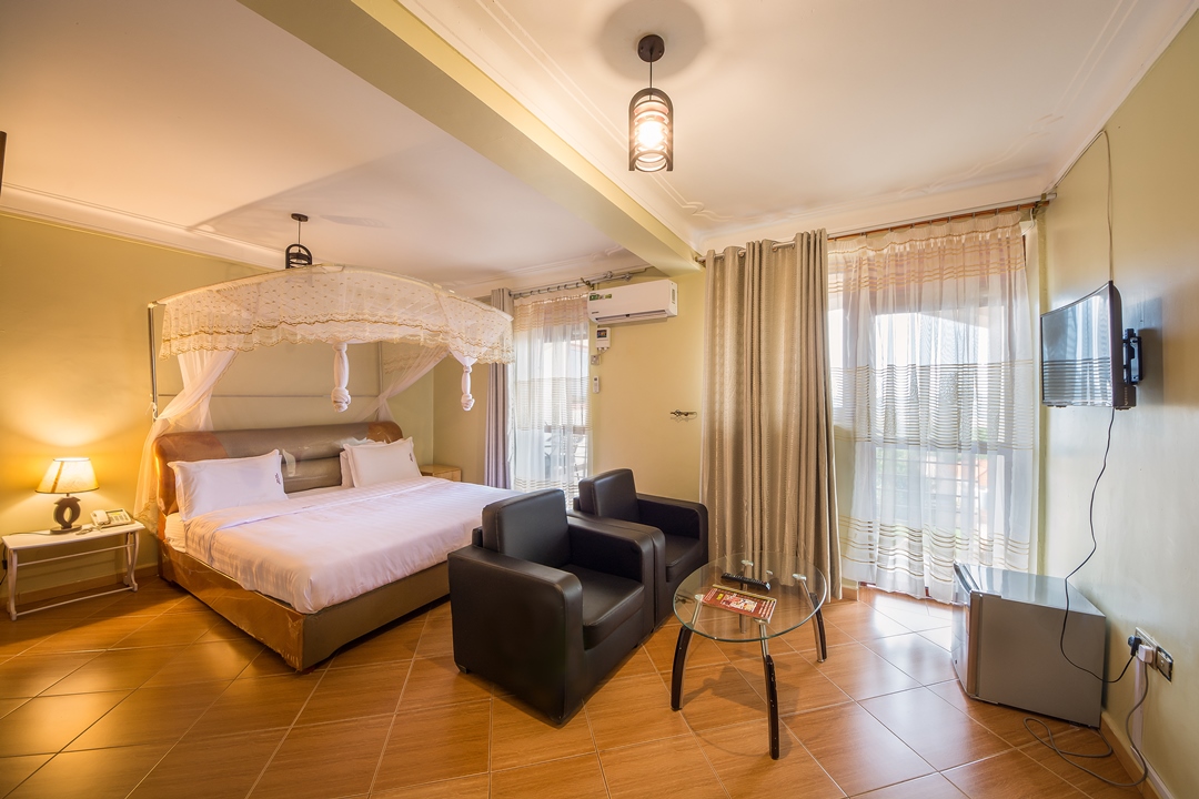 Deluxe Double Bedroom Photo Chocolate Luxury Hotel Kampala - Uganda Central Region