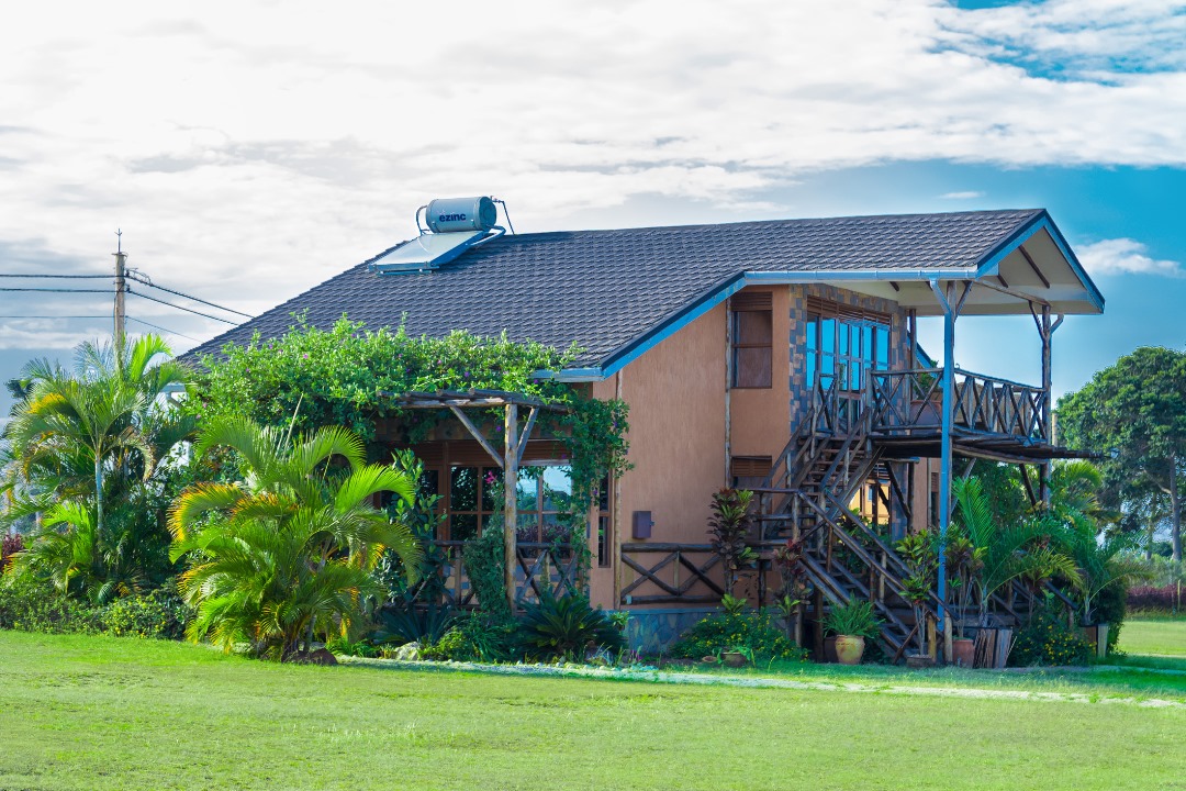 Property Exterior Photo Nyange Resort and Marina Entebbe, Uganda Central Region