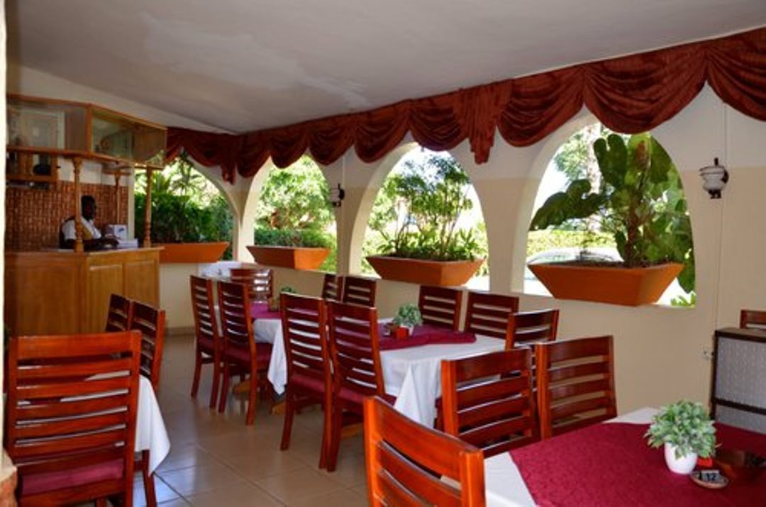 Restaurant Photo Sunset Hotel Entebbe, Uganda Central Region