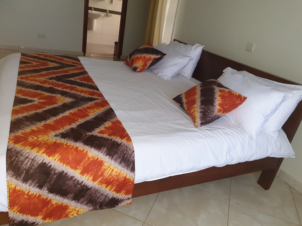 Double Bedroom Photo The Pearl Cottages Kampala Uganda Central Region 1