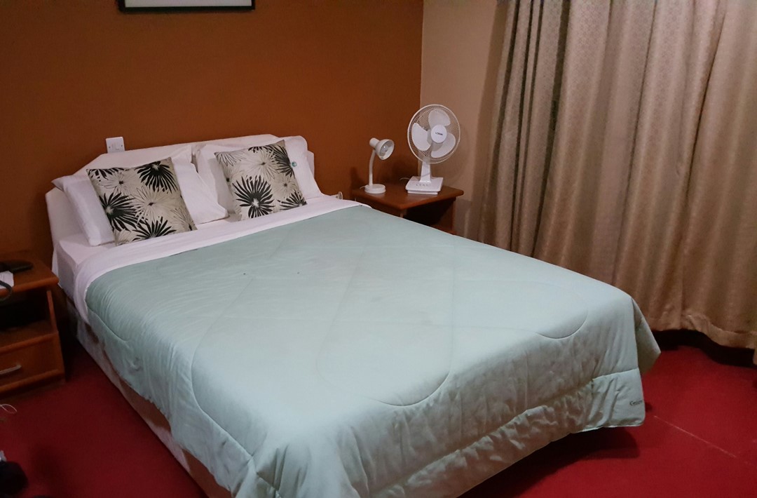 Deluxe Bedroom Photo Green Hills Hotel Kampala Uganda Central Region