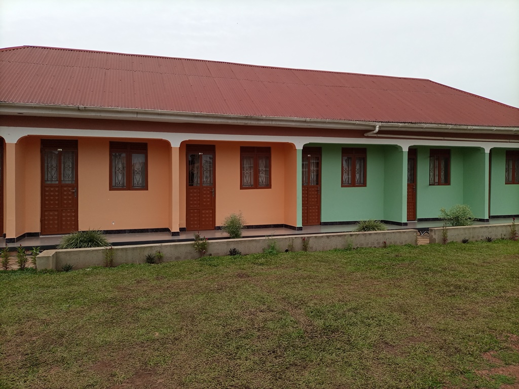 Room Exterior Photo Islands Peak Motel Kalangala, Uganda