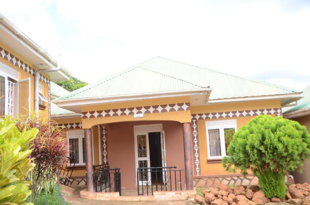 Property Exterior Photo Wamala Resort Hotel Kalangala,Uganda Central Region