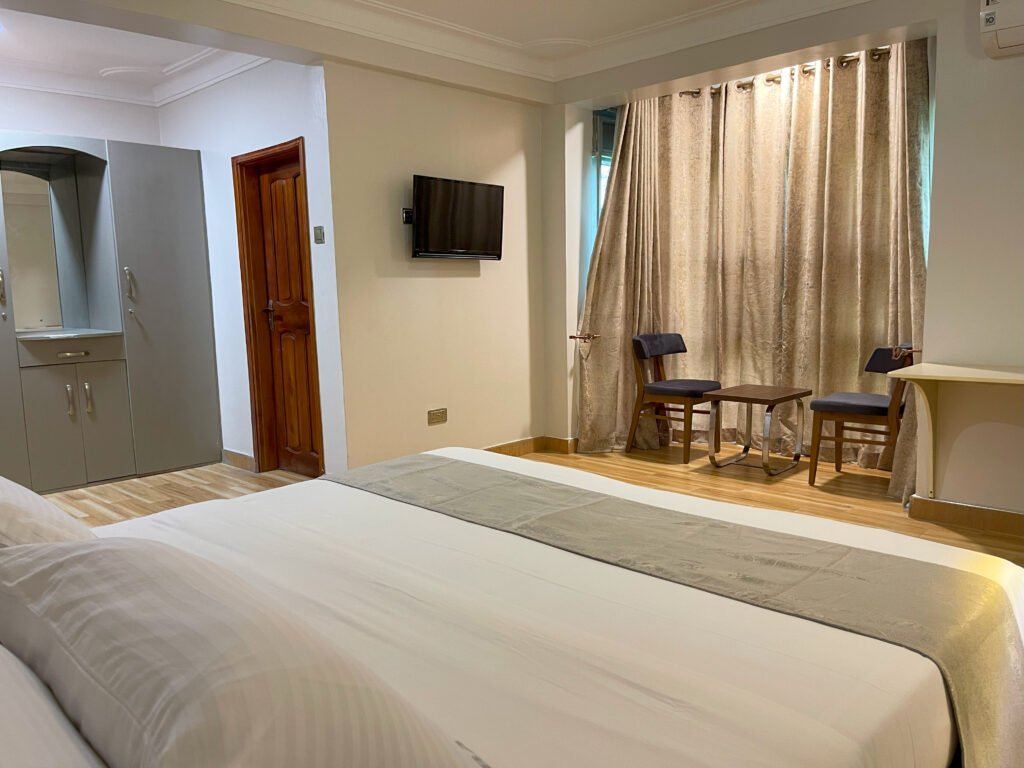 Double Bedroom with its amenities Photo Niba Hotel Jinja, Uganda Eastern Region