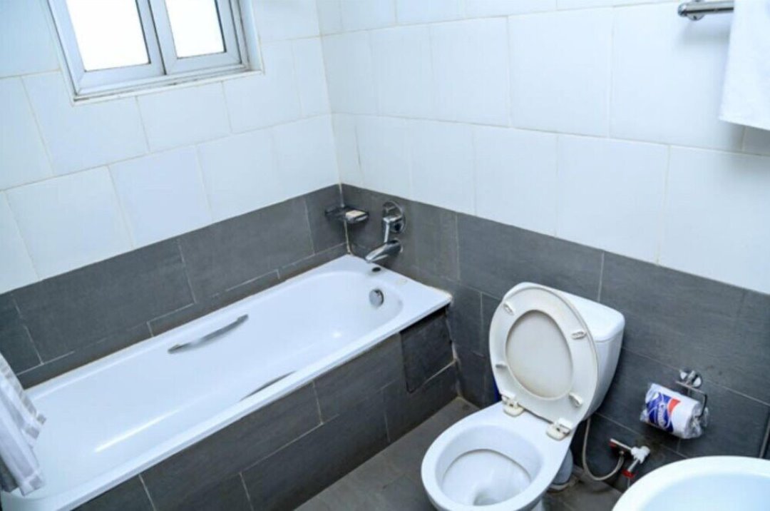 Bathtub Photo Hillview Apartments Kampala, Uganda Central Region