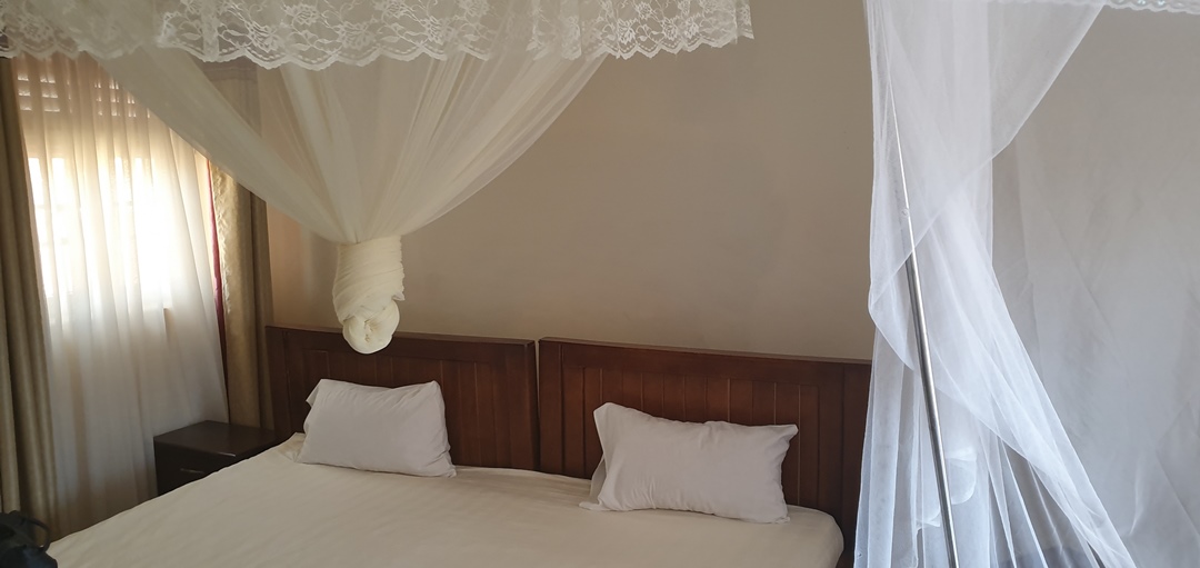 Standard Double Bedroom Photo Country Inn Hotel Masindi Uganda Central Region