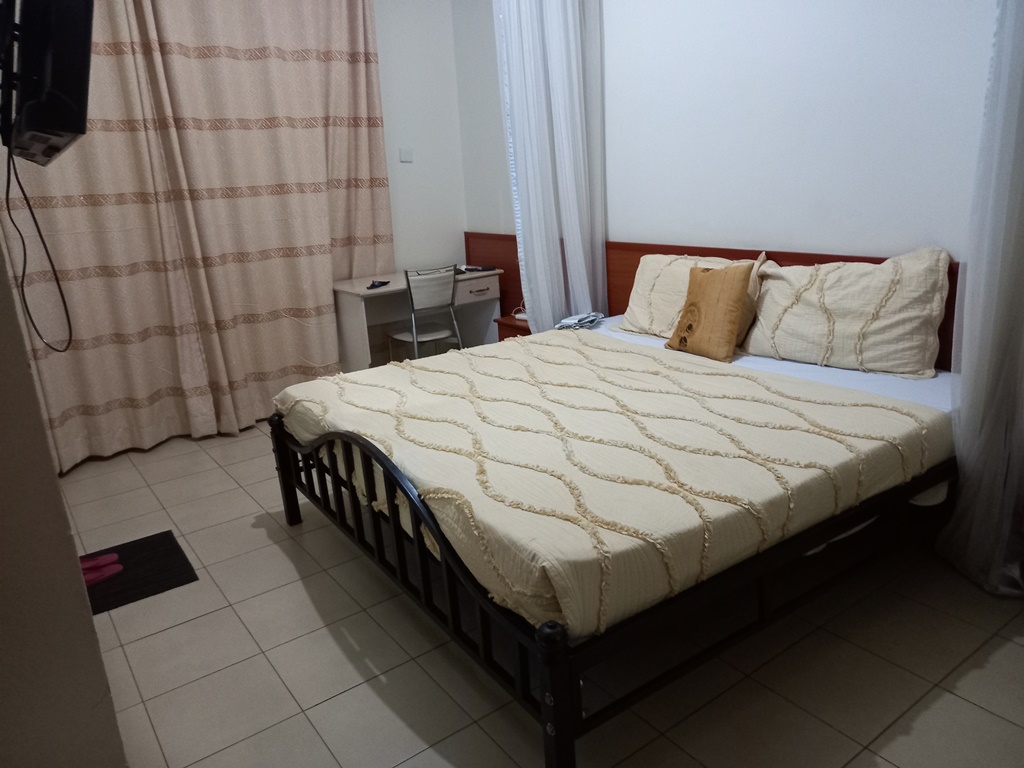 Deluxe Double Bedroom Photo Hotel Alvers Mukono, Uganda Central Region