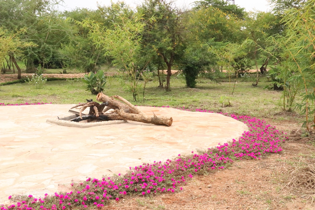 Fire place Photo Murchison Falls Bamboo Village Lodge, Uganda North Western Region