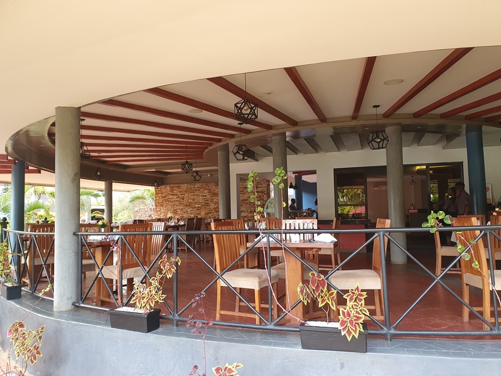 Terrace Restaurant Photo Nile Village Hotel & Spa Jinja,Uganda Central Region