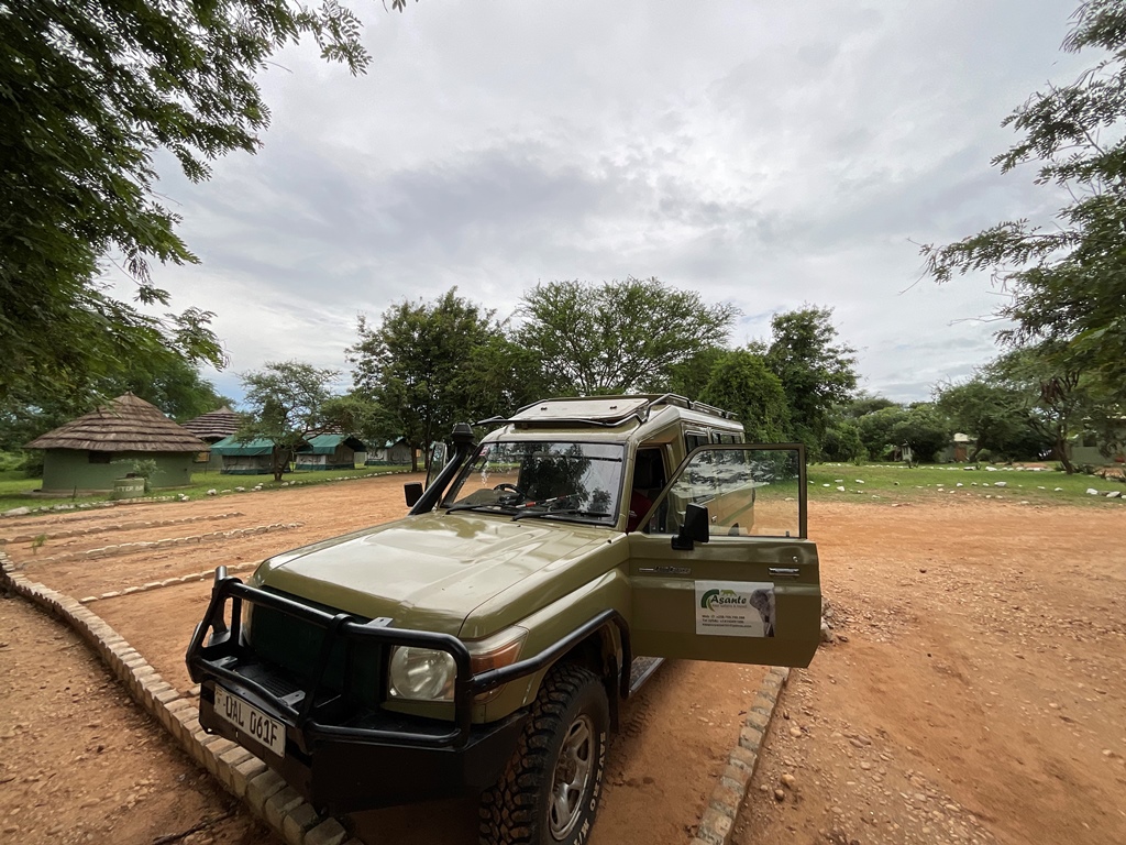 Cars Photo Red Chilli Rest Camp North Western Region 1