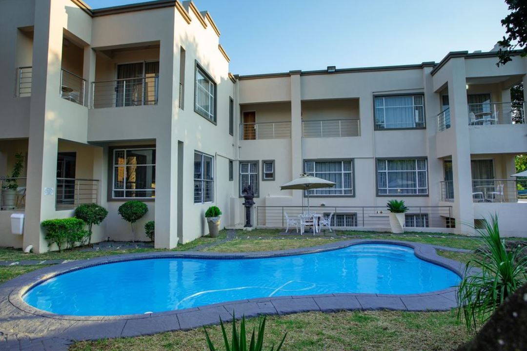 Outdoor swimming Pool Photo Global Village Guest House Pakwach Uganda Northern Region