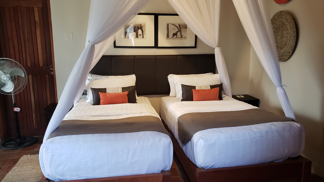 Deluxe Cabin Twin Bedroom Photo Sambiya River Lodge Masindi Uganda Western Region Region 1