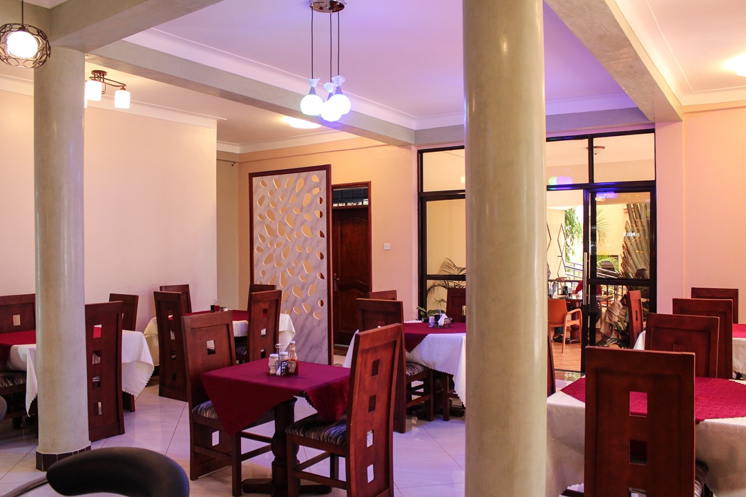 Restaurant Photo Excelsis Garden Hotel - Hotels | Kampala, Uganda Central Region