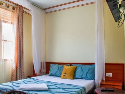 Deluxe Double Bedroom Photo Hotel Alvers Mukono, Uganda Central Region 1