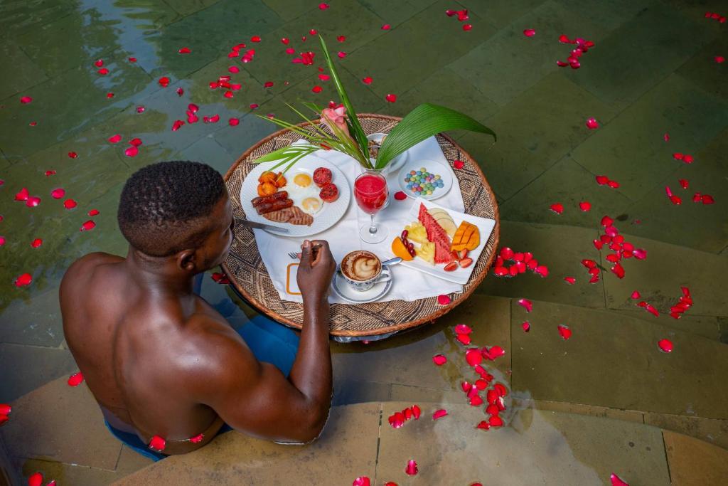 Breakfast Photo Humura Resort Kampala, Uganda Central Region