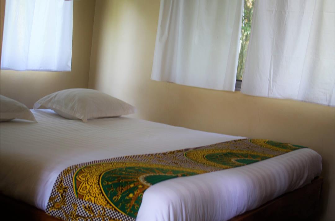 Deluxe Bedroom Photo Bushbaby Lodge Mukono - Hotel Mukono, Uganda Central Region