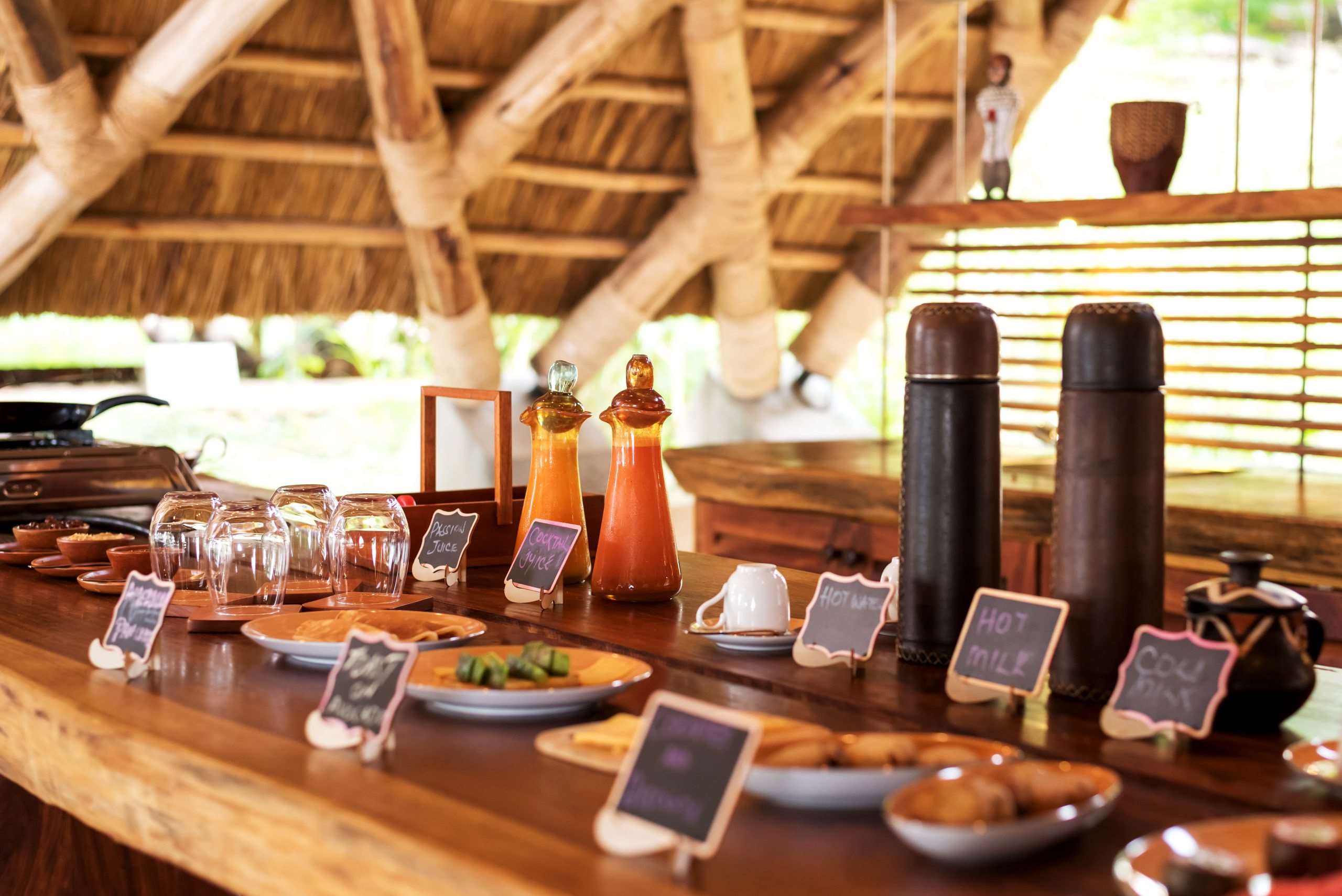 Table setup Photo Nile Safari Lodge, Uganda North Western Region 1