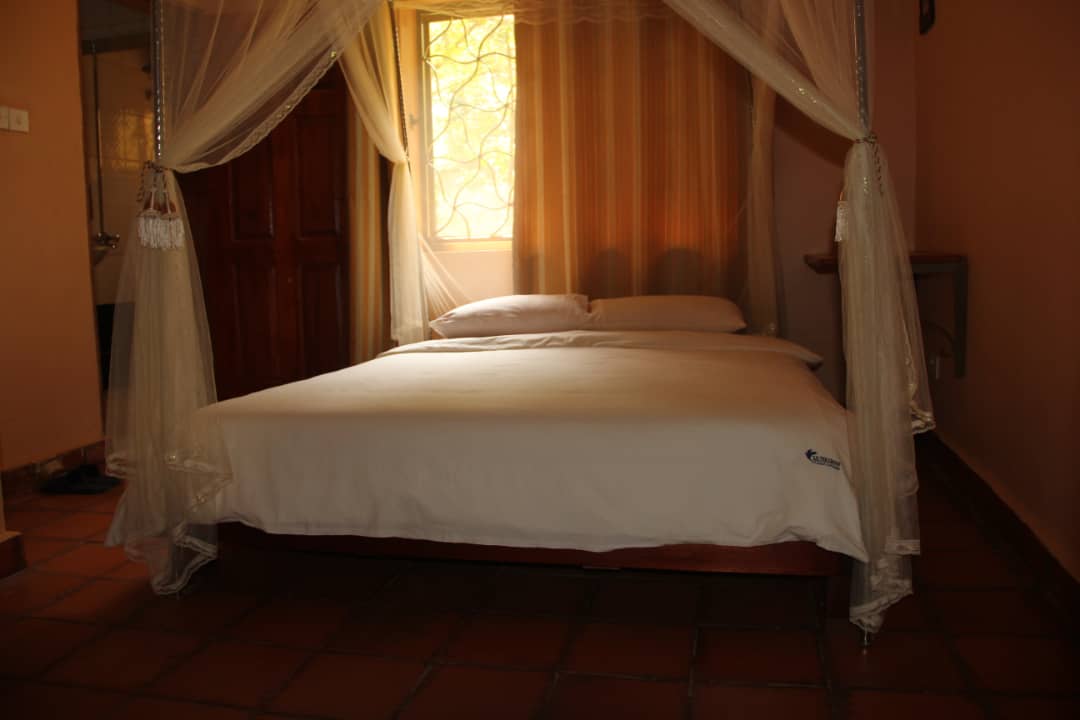 Deluxe Double Bedroom Photo Saltek Forest Cottages Masindi Uganda Western Region Region