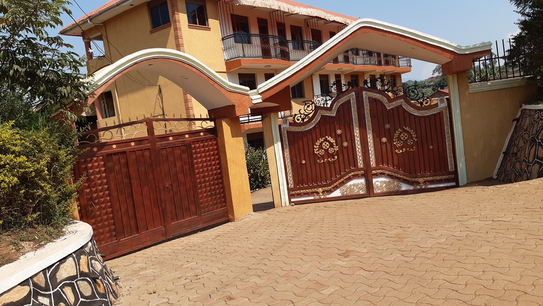 Entrance Photo Fort Breeze Hotel Fort Portal Uganda Western Region