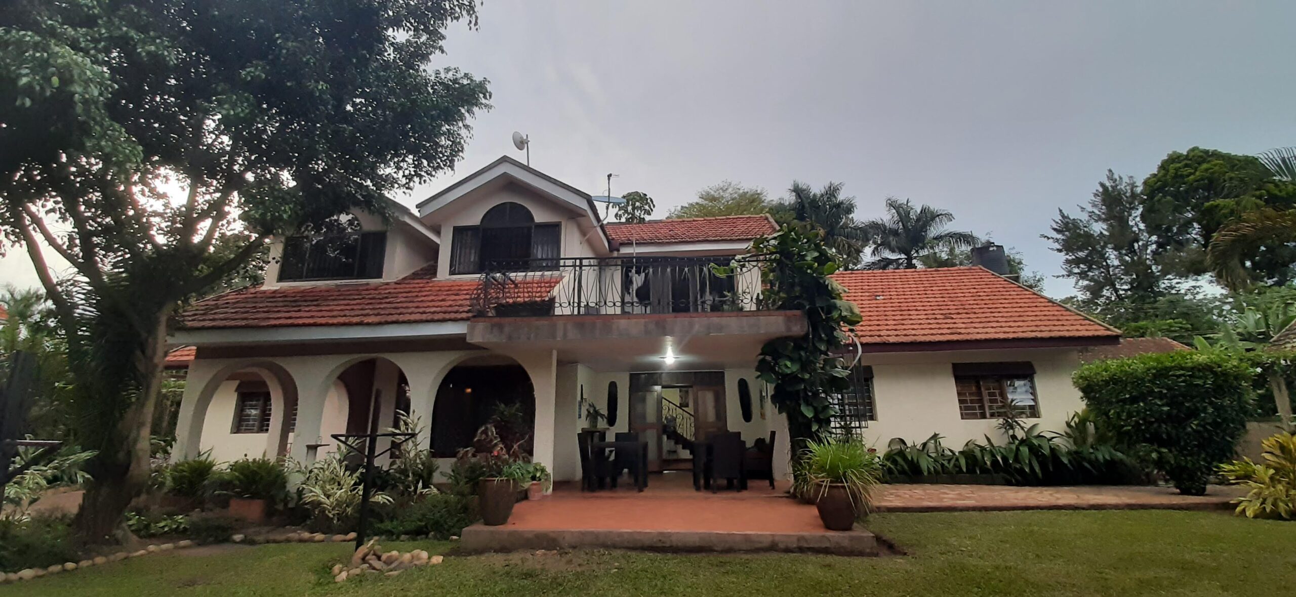 Property Exterior Photo Elementis Entebbe Guesthouse Entebbe Uganda Central Region