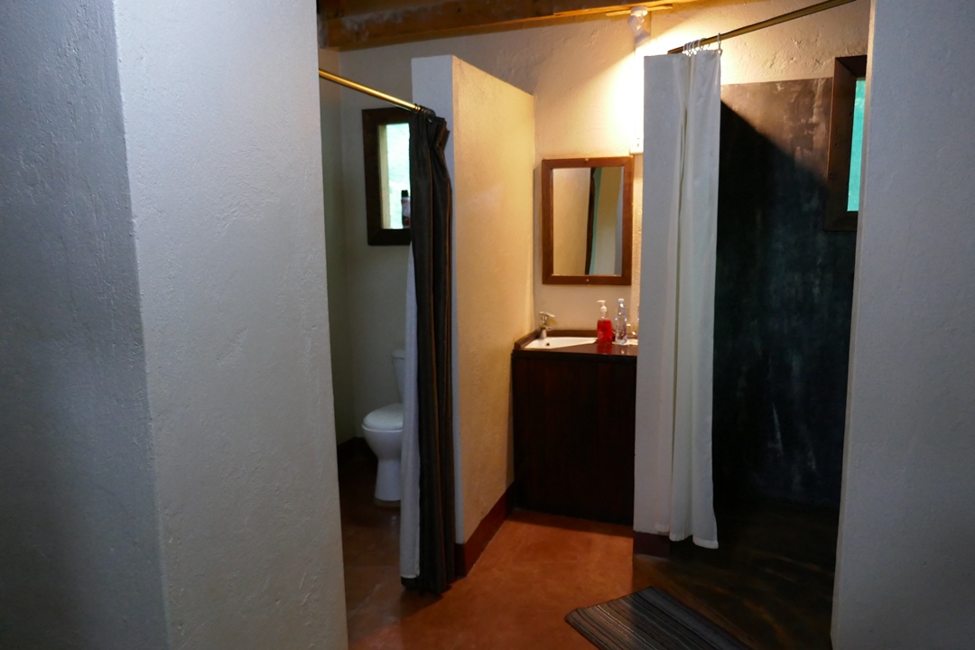 Bathroom Photo Amuka Safari Lodge Nakasongola Uganda Northern Western Region