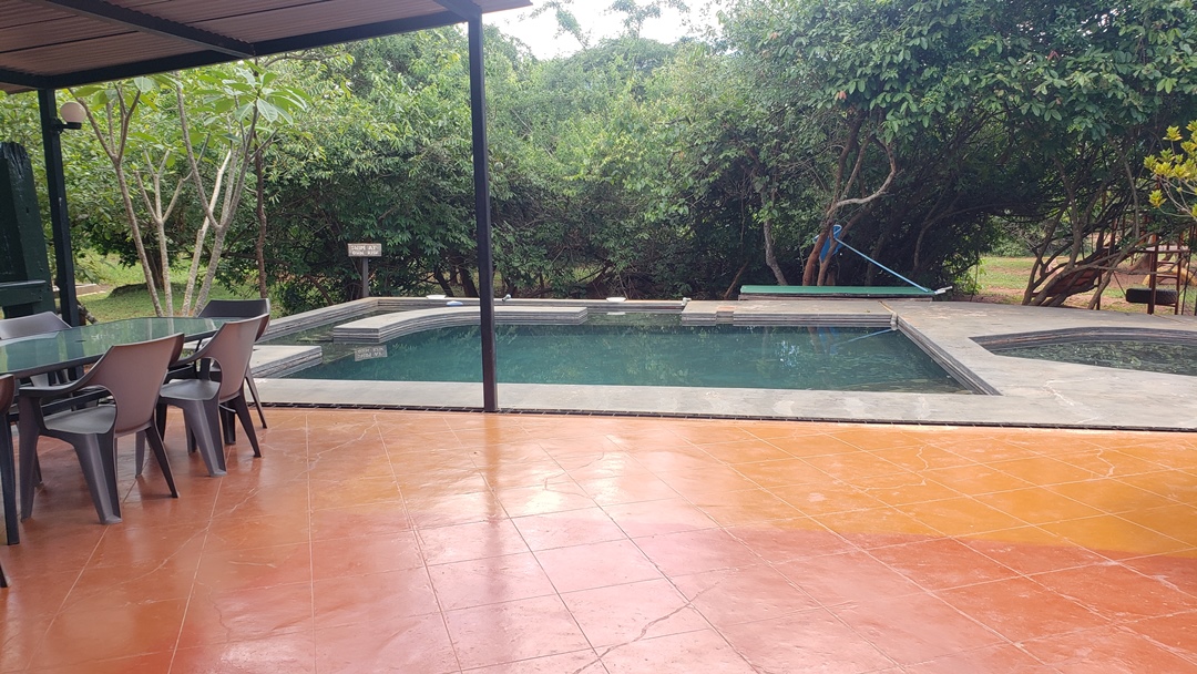 Outdoor swimming pool Photo Amuka Safari Lodge Nakasongola Uganda Northern Western Region