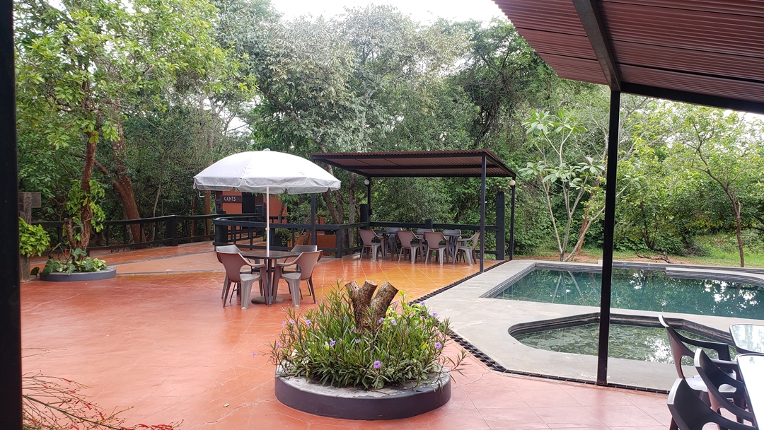 Outdoor swimming pool Photo Amuka Safari Lodge Nakasongola Uganda Northern Western Region