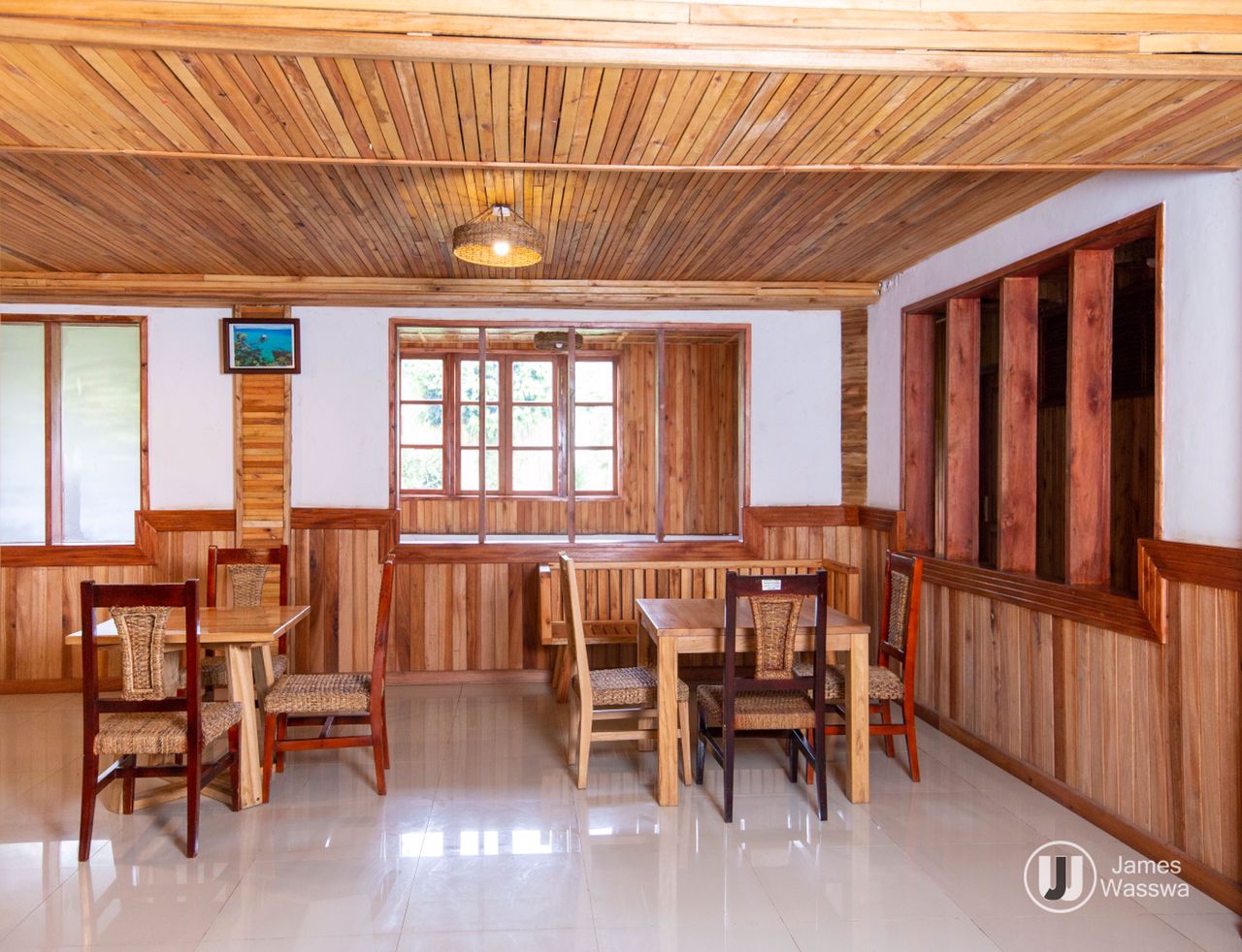 Restaurant Photo Nsaho Resort Hotel Fort Portal Uganda Western Region