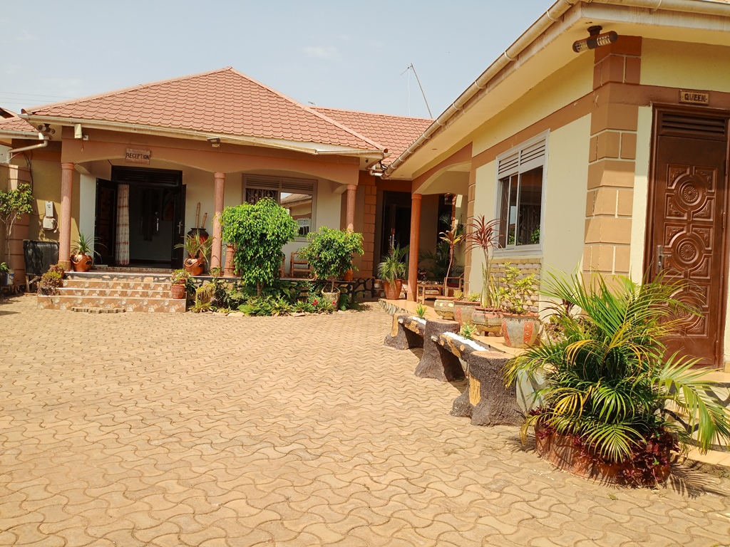 Property Exterior Photo Trinity Motel Entebbe Uganda Central Region 1